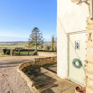  Holiday home The Stable, Sedbury Park Farm